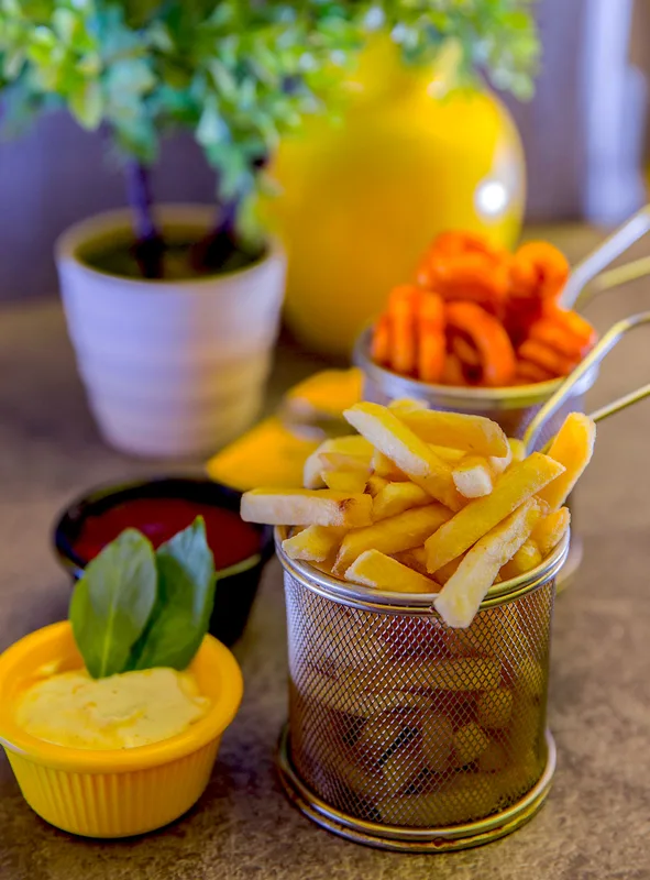 Hungry Birds · photograph 1: commercial food photography